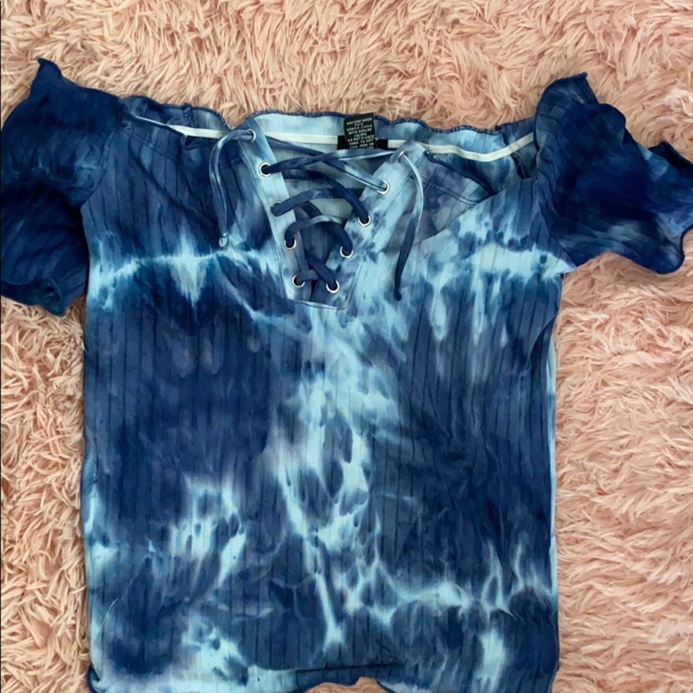 Crop top tie-dye with ruffles